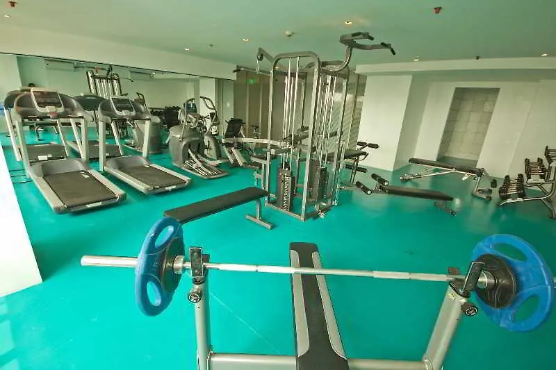 Kl Serviced Residences Managed By Hii Makati City Aparthotel