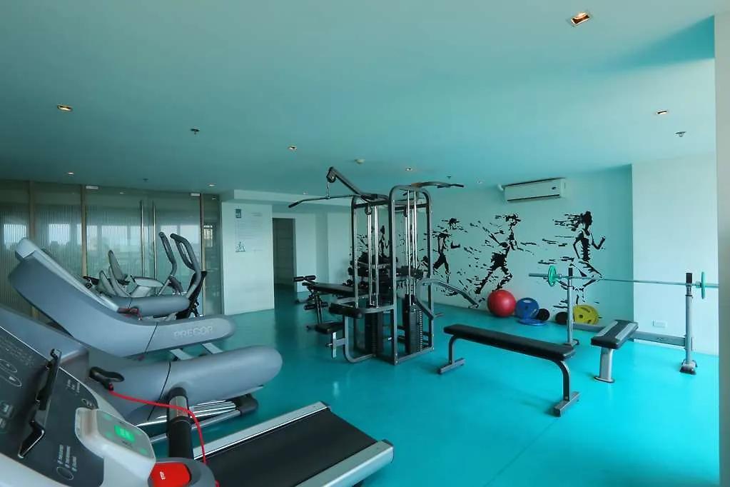 Kl Serviced Residences Managed By Hii Makati City