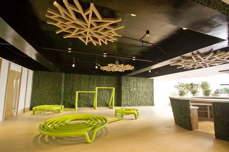 Kl Serviced Residences Managed By Hii Makati City