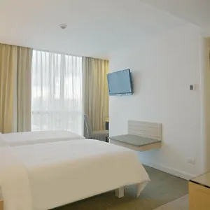 3* Hotell St Giles Makati