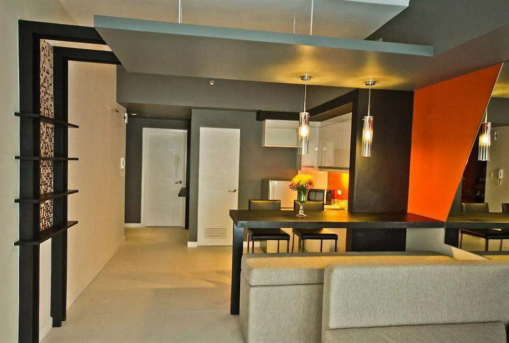 Kl Serviced Residences Managed By Hii Makati City Aparthotel
