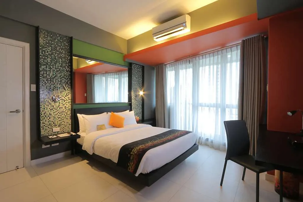 Kl Serviced Residences Managed By Hii Makati City Aparthotel