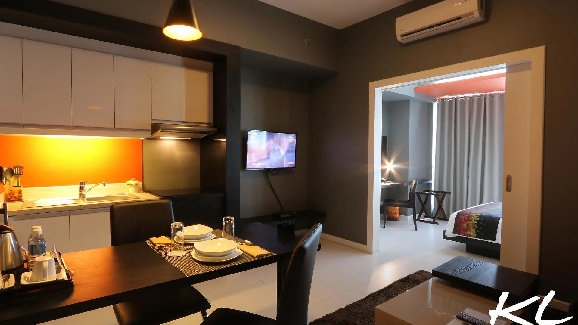 Kl Serviced Residences Managed By Hii Makati City Aparthotel