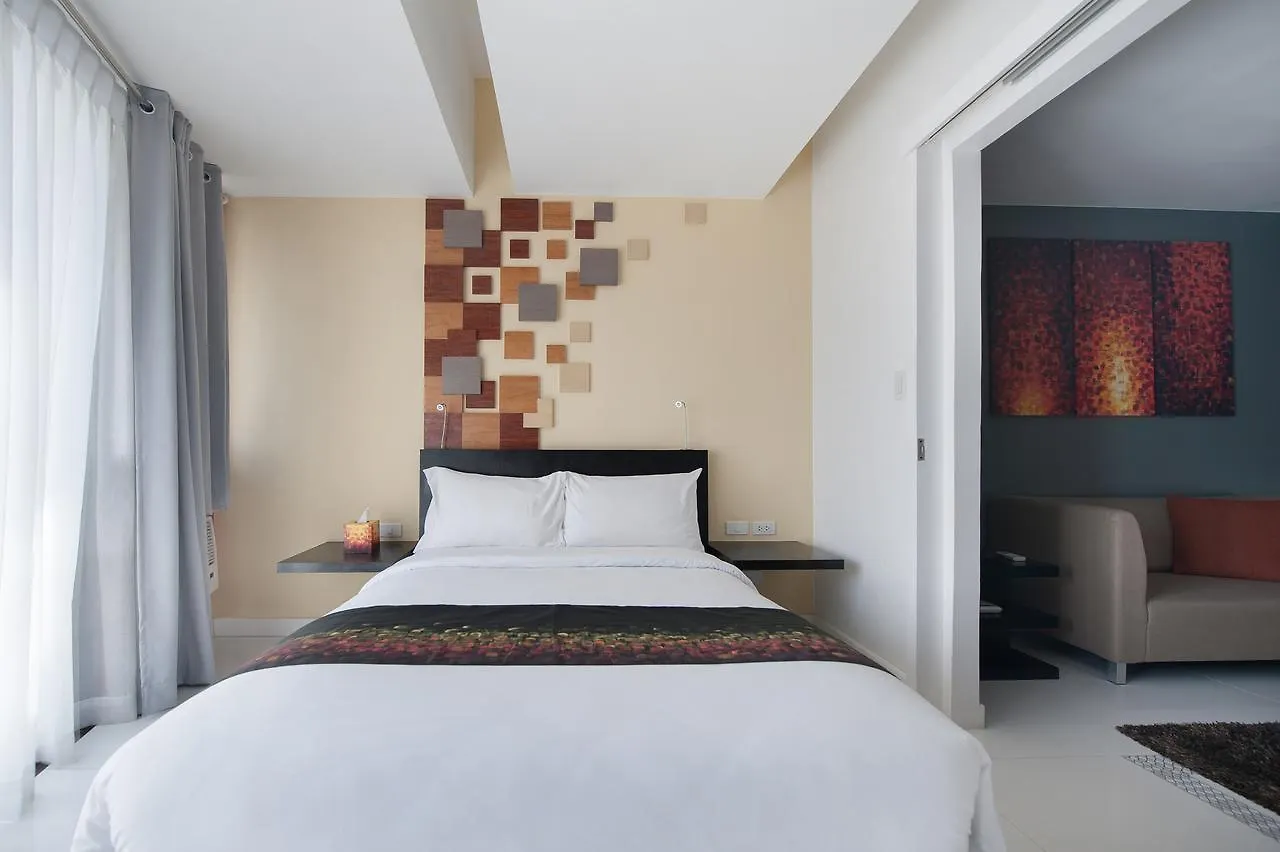 Kl Serviced Residences Managed By Hii Makati City